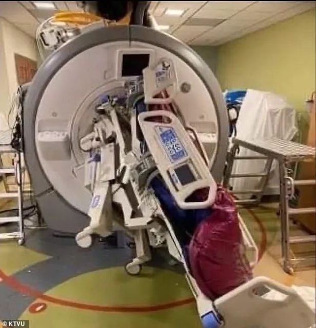 磁共振机器“发疯”吸走整张病床，女护士被夹中间差点性命不保