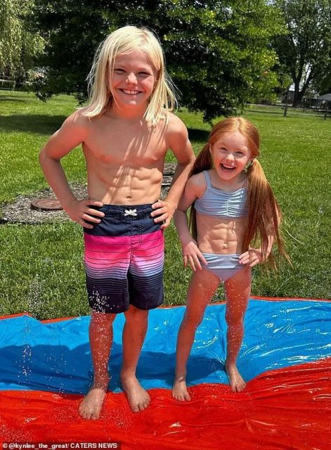 美国7岁儿童选美冠军练出6块腹肌，妈妈称一切是孩子自愿，网友：不信！