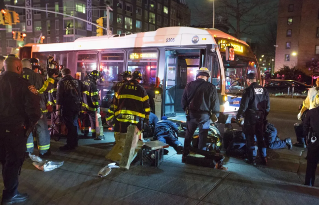 美國女子遭MTA巴士撞癱 獲賠50萬 理由竟然是不能「親熱」