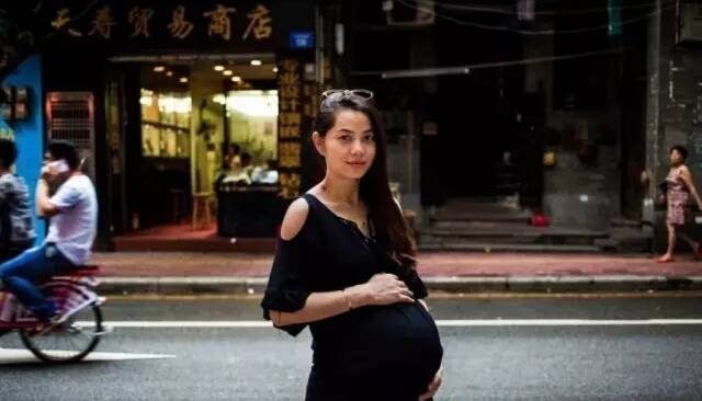 美只是丰乳肥臀？4年拍了500位姑娘，她彻底颠覆了网红脸