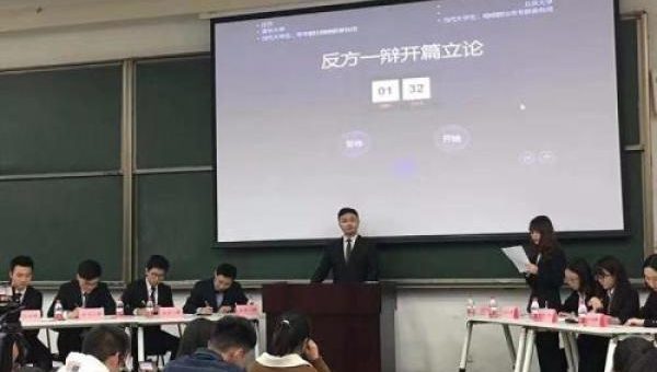 夸夸群VS喷喷群，清华北大“神仙吵架”你支持谁？