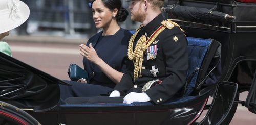 哈里梅根退出王室 將在英國北美兩地生活 女王震怒