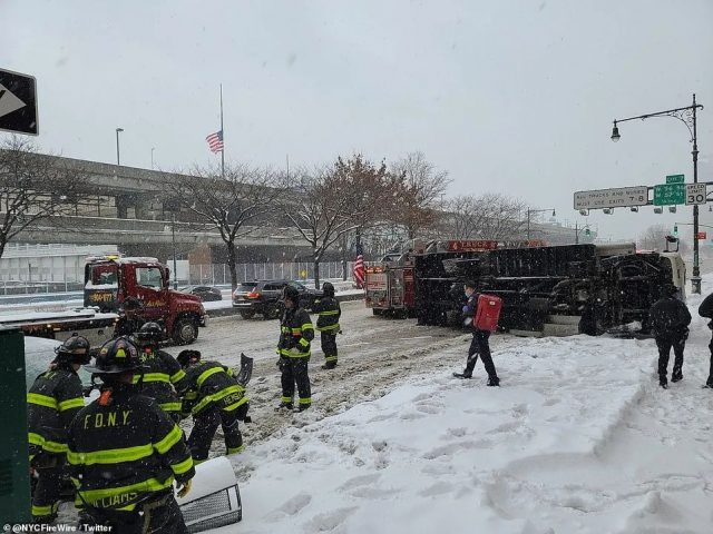 恐怖! 破纪录雪灾席卷北美 疫苗接种被迫中断 民众冒毒扎堆打雪仗!