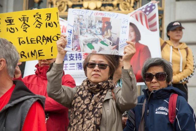 大门涂粪诅咒！华人幼儿园遭种族仇恨攻击！暴力升级，全美亚裔吁政府采取行动！