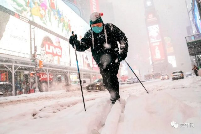 冬季風暴襲美東！多州疫苗中心關閉 航班取消 時報廣場變滑雪場