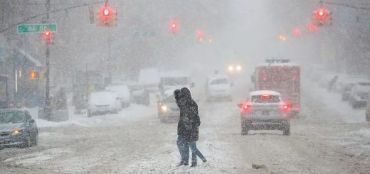 恐怖! 破紀錄雪災席捲北美 疫苗接種被迫中斷 民眾冒毒扎堆打雪仗!