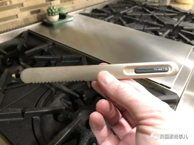 网友分享特殊场合才用到的工具…居然还有专门铲人的车?!