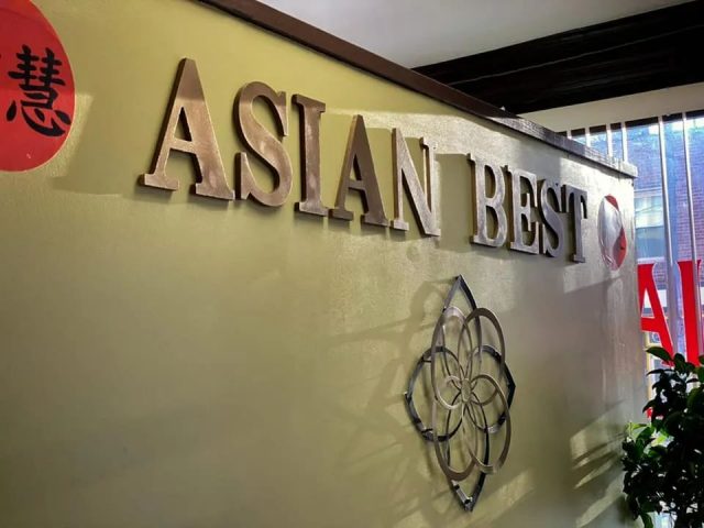 Asian Best！中餐馆老板霸气反杀，一枪毙命劫匪，社区传来这样的声音……