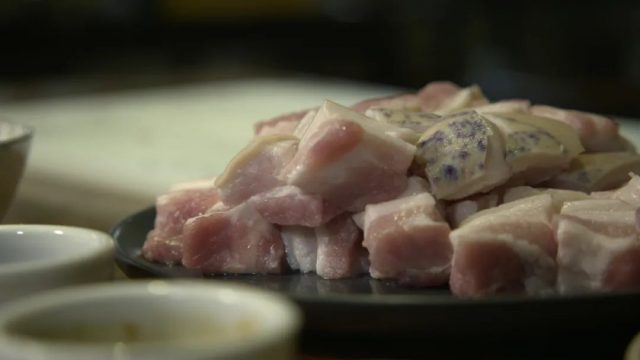 做红烧肉时，直接红烧大错特错！记住这个“要点”，美味直达灵魂！