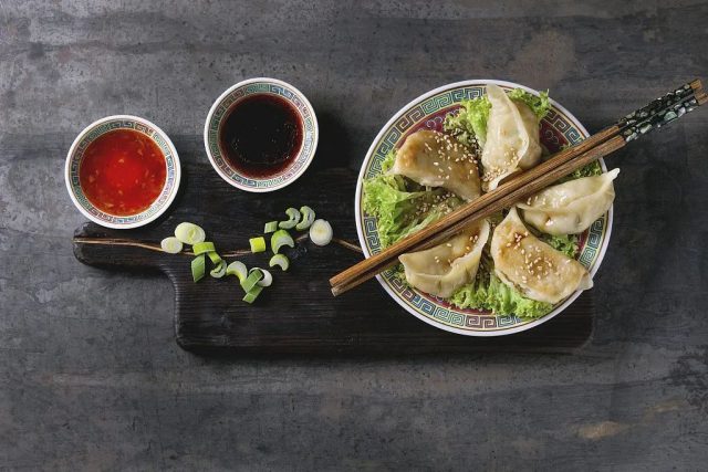 餃子被譽為「完美主食」，這樣做，營養升級不長胖！