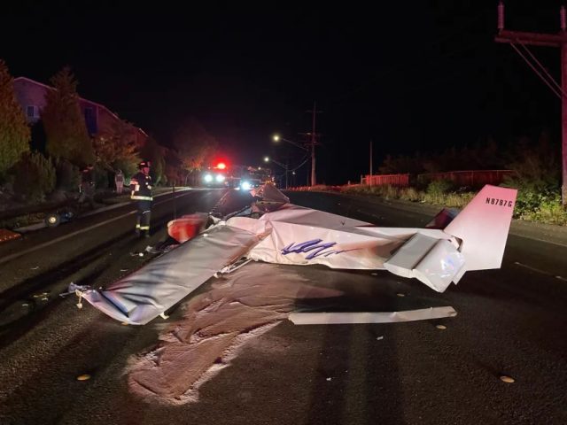 地獄噩夢! 載180人客機爆胎 機場緊急封鎖! 飛機猛撞高壓線 機場墜機全員慘死