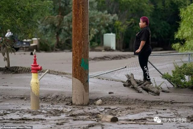 加州多地爆發泥石流，山上傾瀉而下，房屋捲走，當地人紛紛逃命！