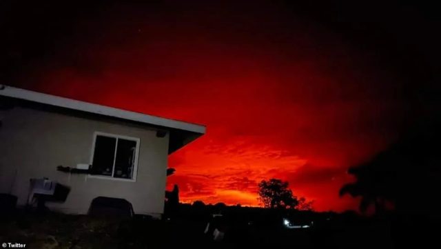 剛剛! 夏威夷火山瘋狂噴發 熔岩還在蔓延 十幾場地震連轟! 血色天空如末日 居民恐慌撤離！