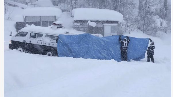 -50°C! 历史性暴风雪席卷北美! 20万人断电 上千航班取消 卡车失控! 宛如灾难片！