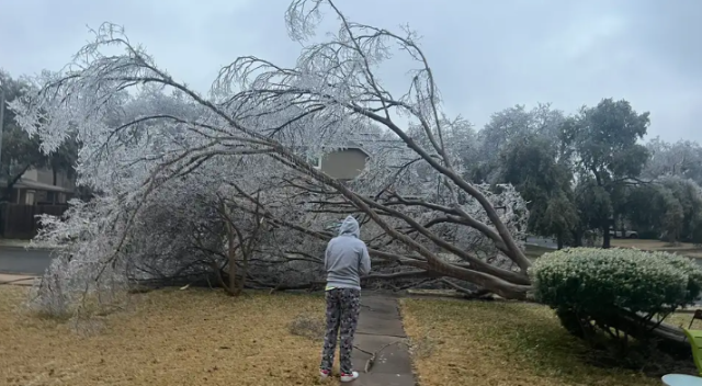 太冷҈冷҈冷҈了！已致10死！破-110°F纪录！寒流横扫美国，多州进入紧急状态，学校停课！